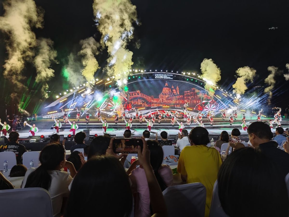 DIFF - Da Nang International Fireworks Festival photo 3