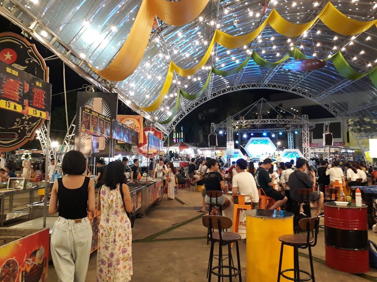 Helio Night Market photo 2