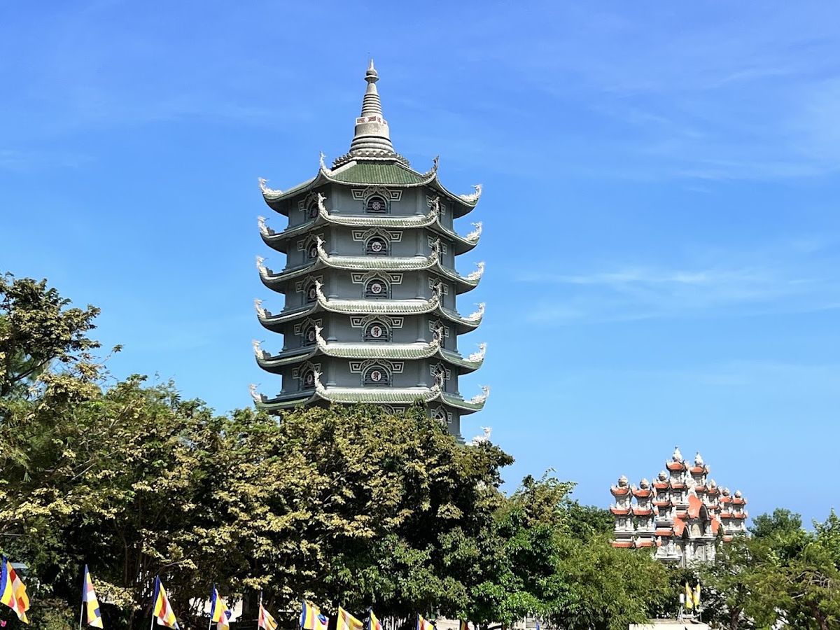 Quan The Am Pagoda photo 3