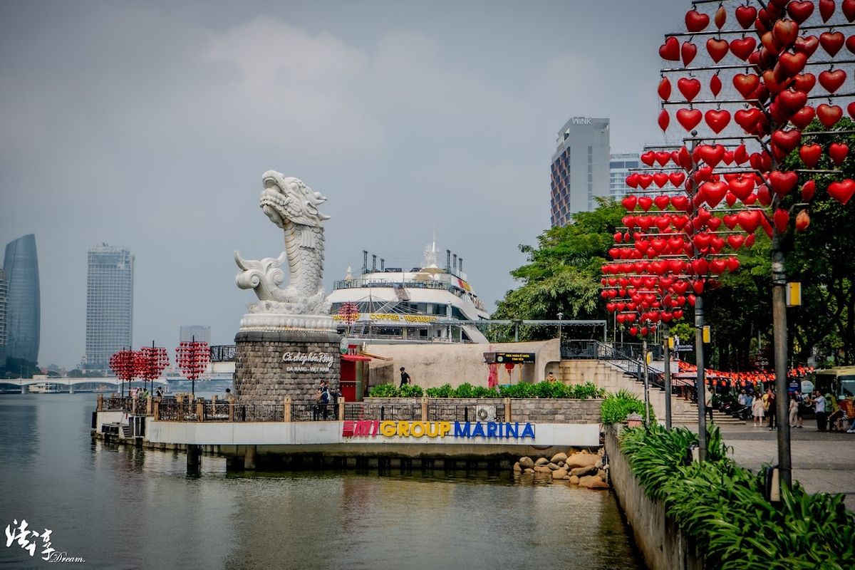 Tượng Cá Chép Hóa Rồng, Da Nang