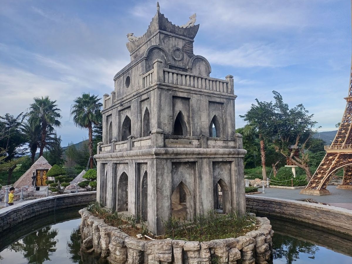 Wonder Park - Wyndham Danang Golden Bay Hotel photo 3
