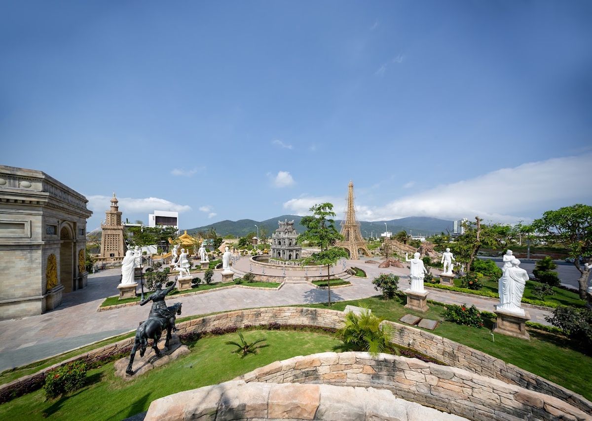 Wonder Park - Wyndham Danang Golden Bay Hotel, Da Nang