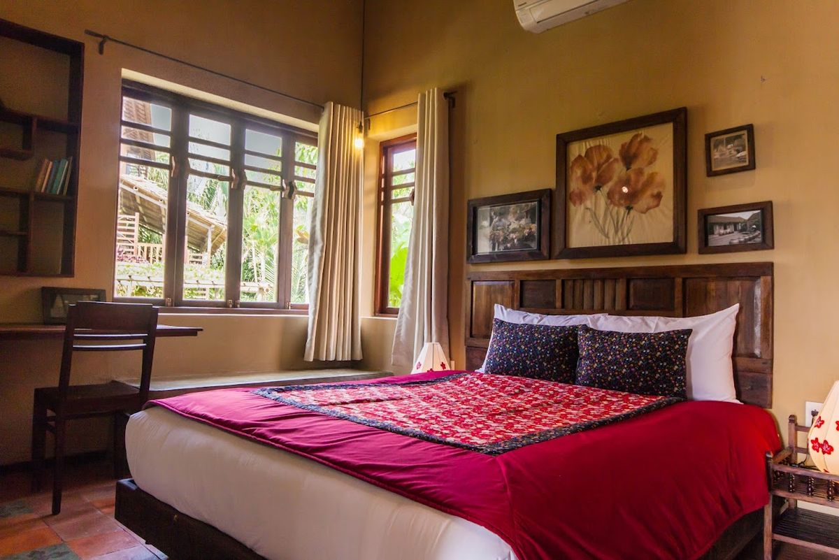 AN VILLA pool and grounds in Hoi An Old Town