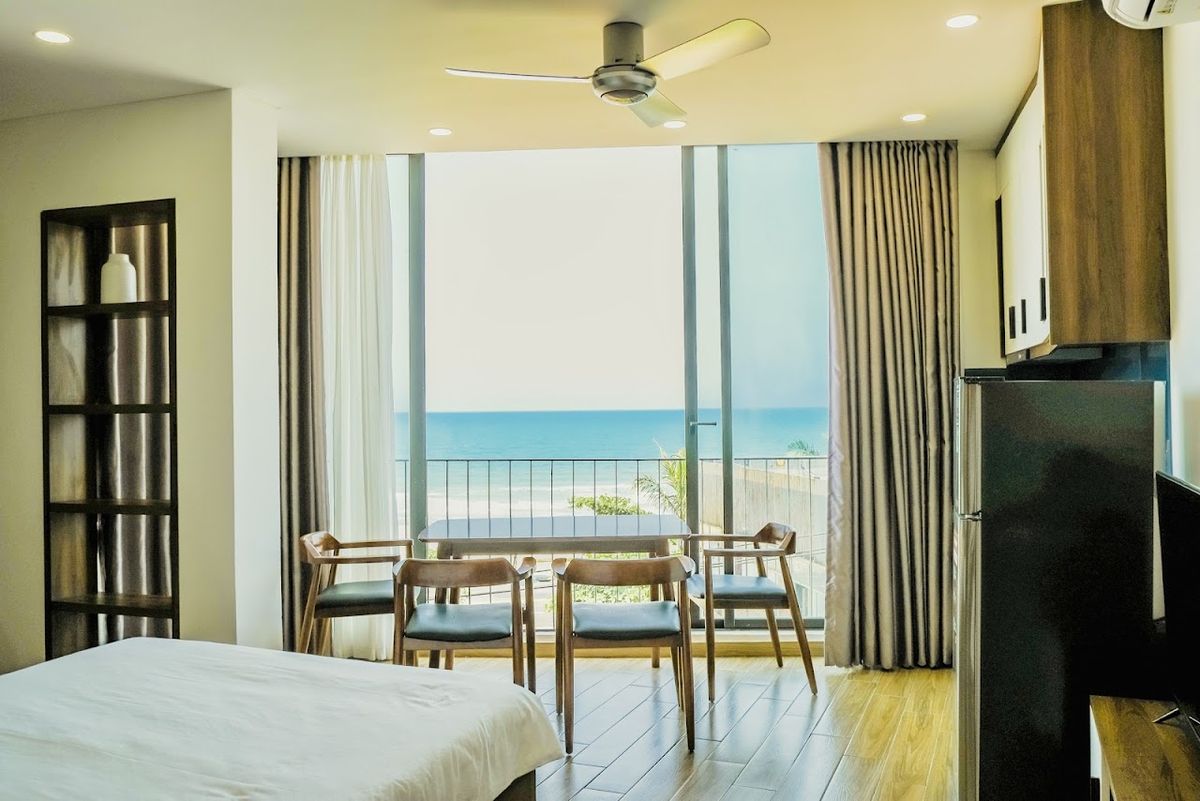 Anstay Beach Da Nang room interior in My Khe Beach