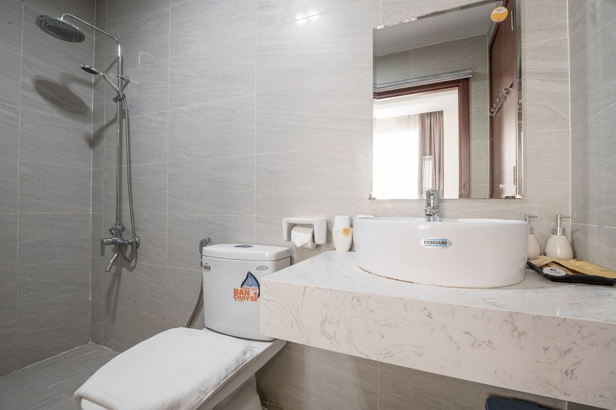 Đảo Ngọc Hotel room interior in An Thuong