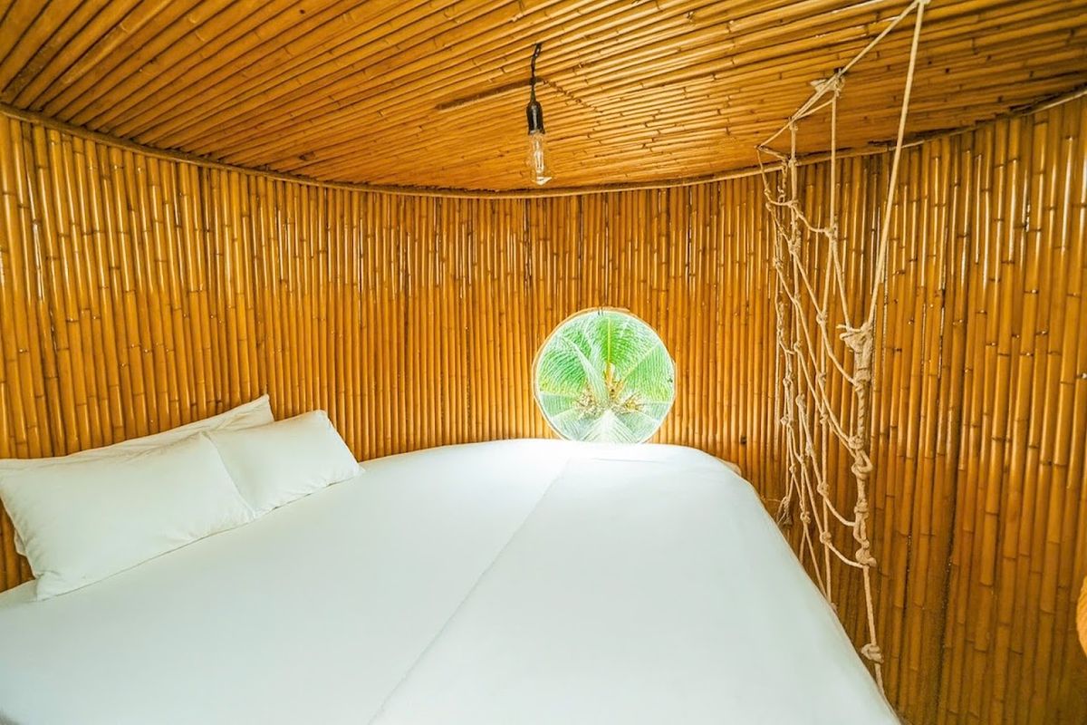 Cocohut Hoi An Homestay pool and grounds in Cua Dai