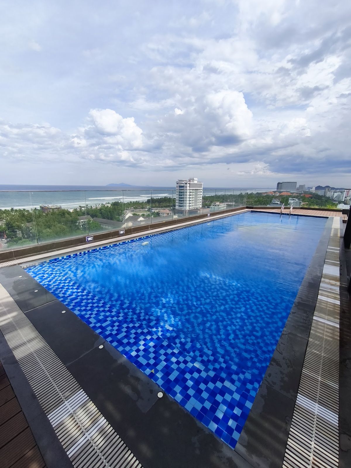 Cosmos Hotel Danang room interior in An Thuong