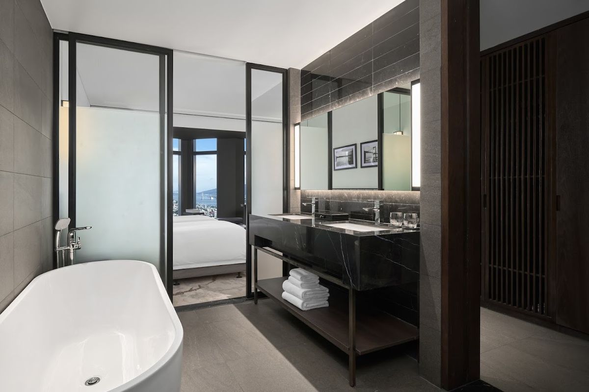 Crowne Plaza Danang City Centre by IHG facilities in Da Nang City Centre