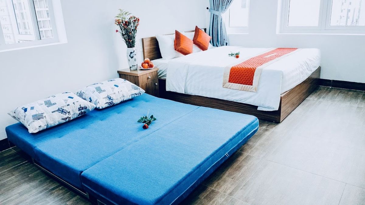Delicate Apartment and Hotel Danang pool and grounds in An Thuong