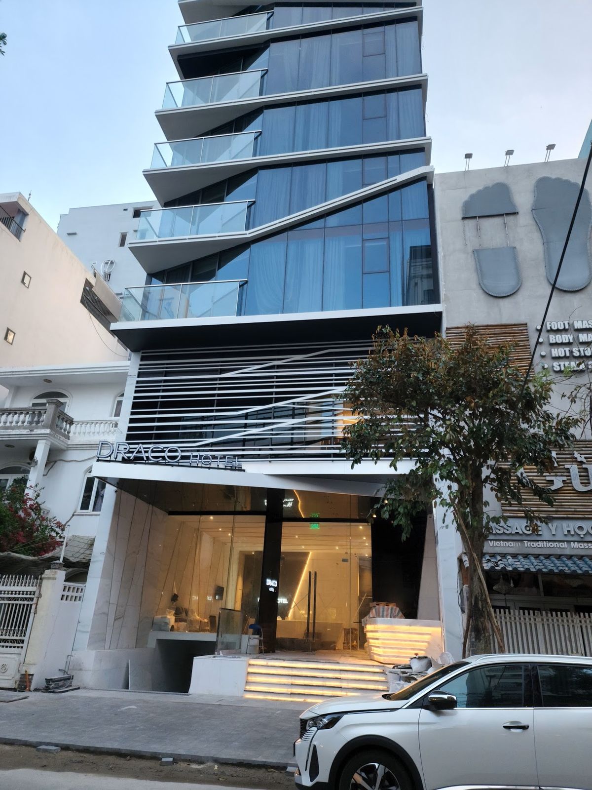 Draco Hotel & Suites exterior in An Thuong
