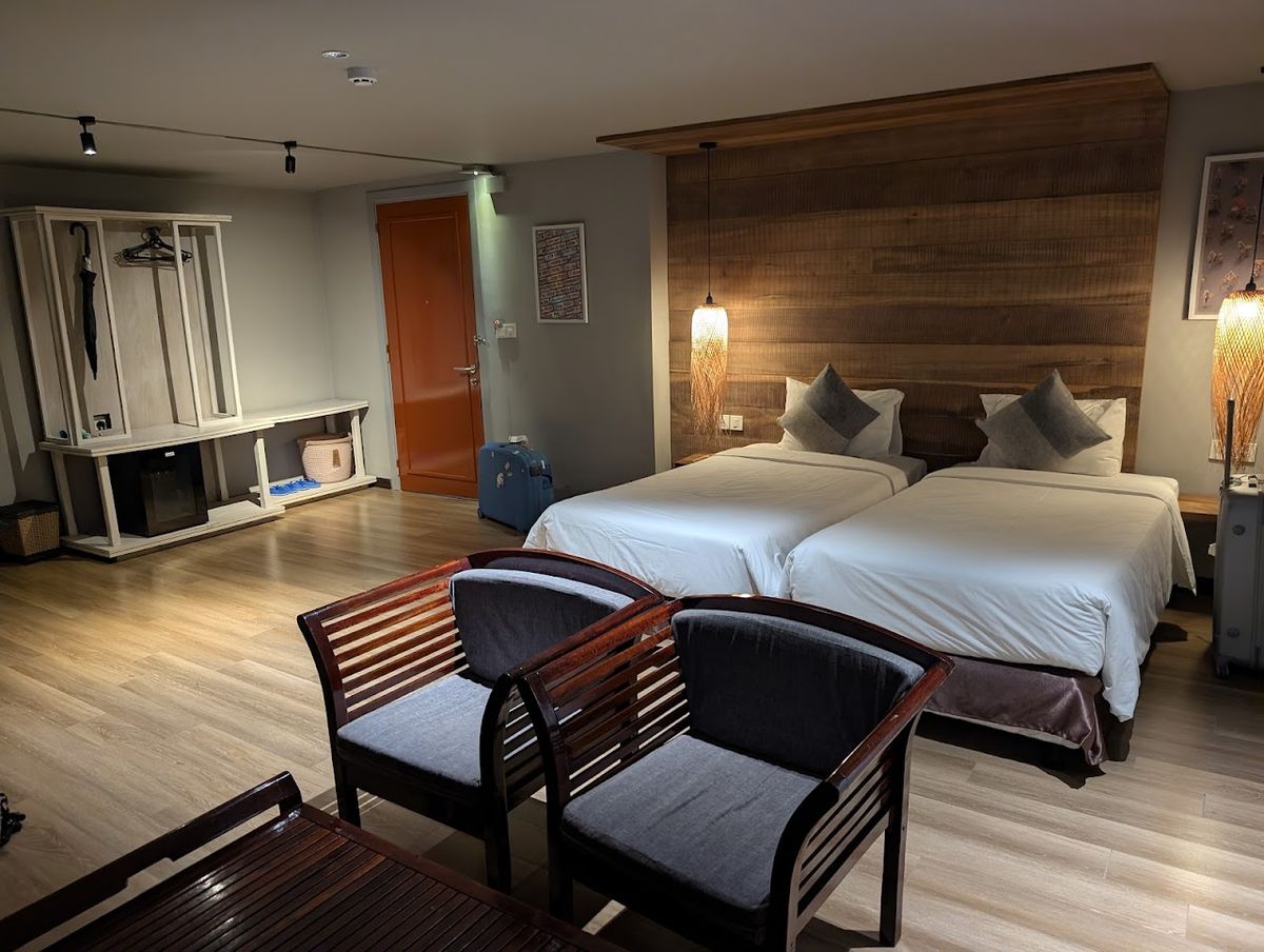 Goda Boutique Hotel, Hoi An pool and grounds in Hoi An Old Town