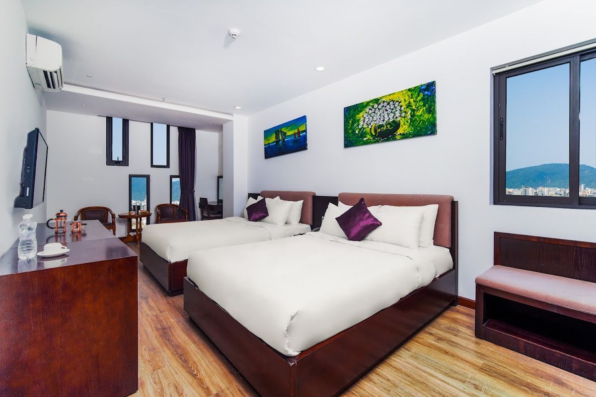 Golden Sun Hotel Đà Nẵng facilities in My Khe Beach
