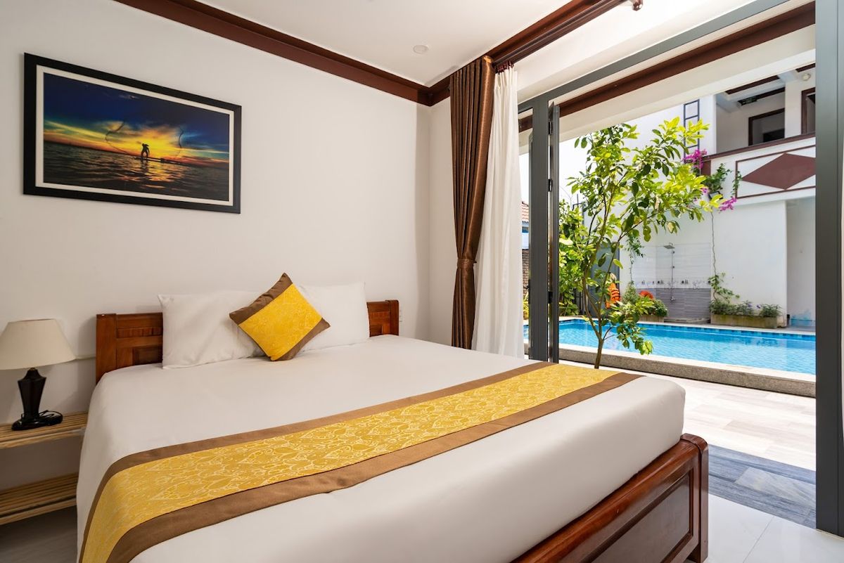 Haemer Villa Hoi An - Green Hearth Stay: Your Quiet Home in Hoi An pool and grounds in Cua Dai