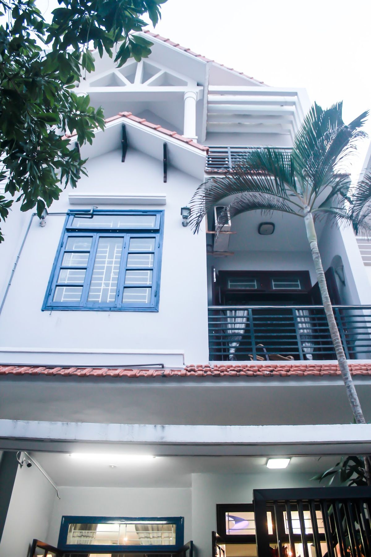 Hana Homestay Danang exterior in My Khe Beach