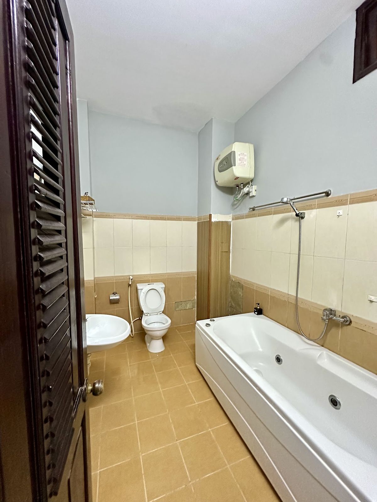 Hana Homestay Danang room interior in My Khe Beach