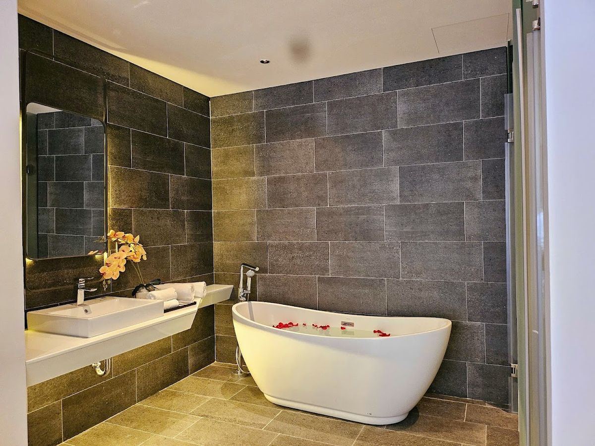 JBAY Beachfront Boutique Hotel Da Nang facilities in My Khe Beach