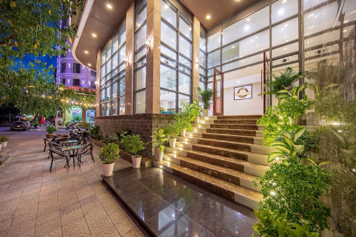 KIWI BEACHSIDE HOTEL & CAFÉ DA NANG exterior in An Thuong