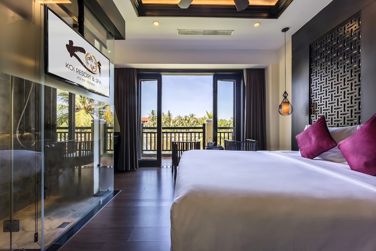 KOI Hoi An Resort and Spa pool and grounds in Hoi An Old Town