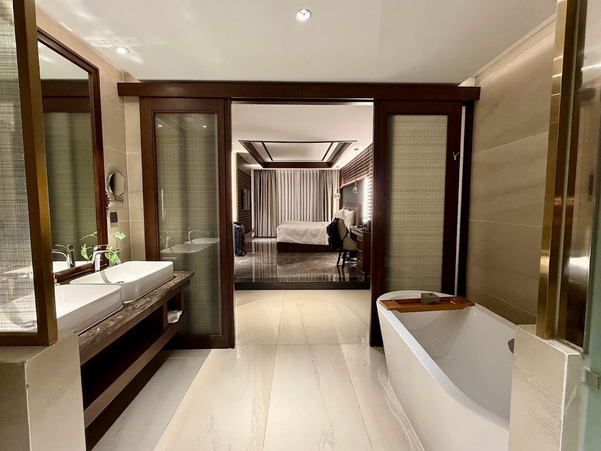 KOI Resort & Residence Da Nang facilities in My Khe Beach