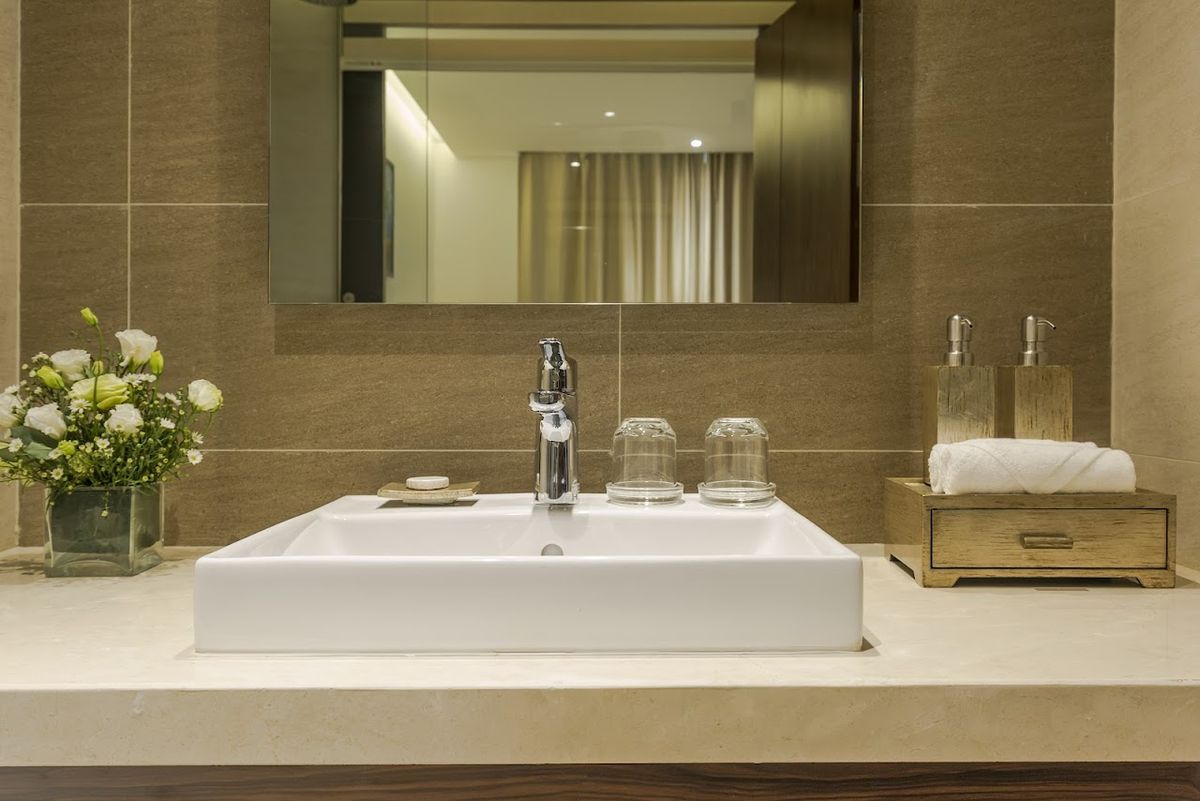 Maximilan Hotel facilities in My Khe Beach