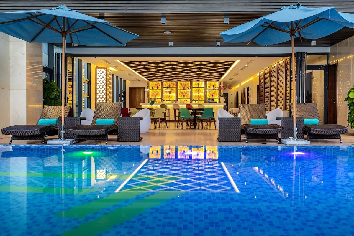 Maximilan Hotel room interior in My Khe Beach
