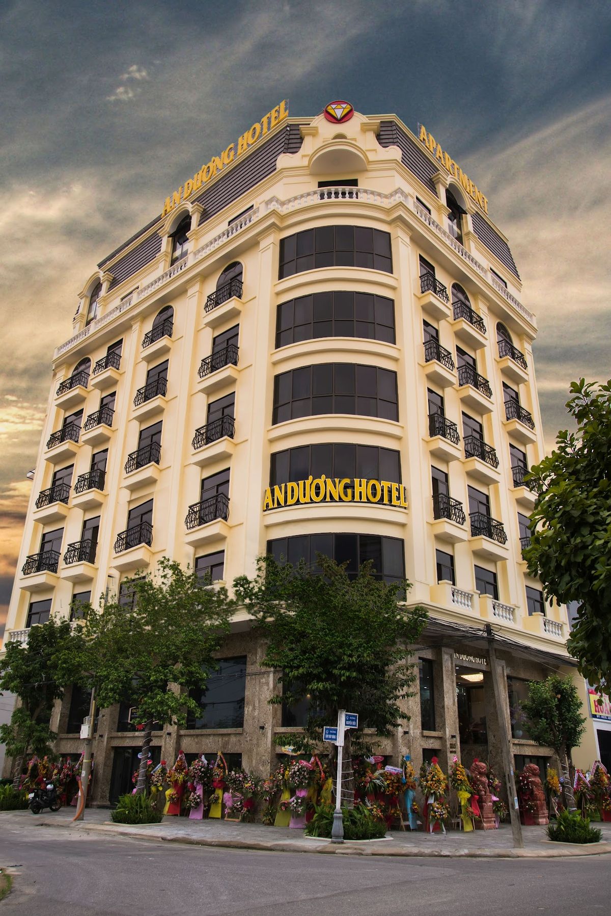 OYO 371 An Duong Hotel & Apartment exterior in Non Nuoc