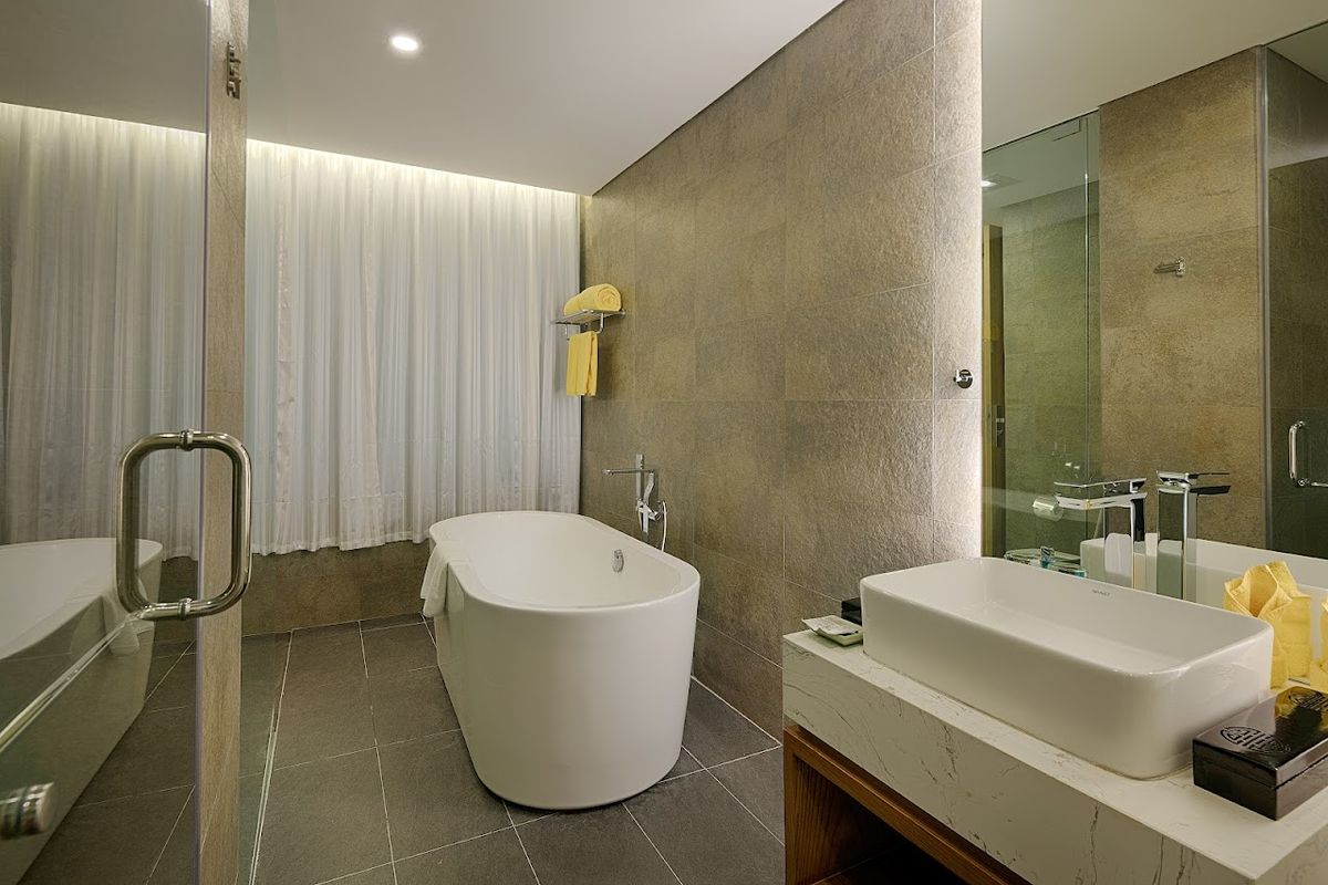 Parosand Danang Hotel facilities in My Khe Beach