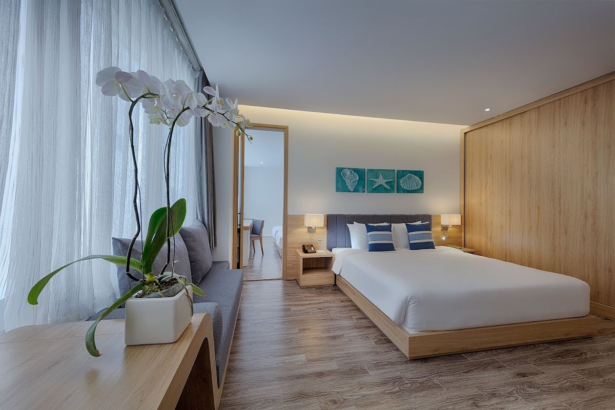 Parosand Danang Hotel pool and grounds in My Khe Beach