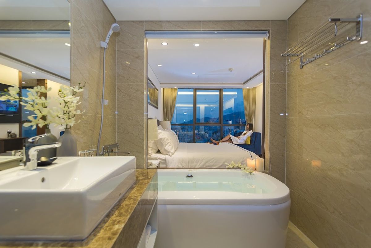 Pavilion Da Nang Hotel facilities in My Khe Beach