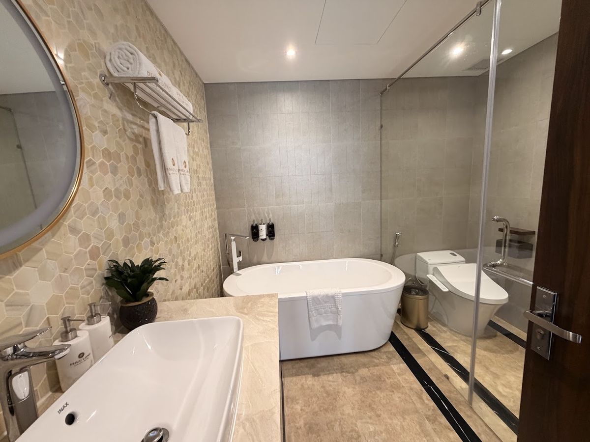 PHUC LONG LUXURY DANANG facilities in My Khe Beach