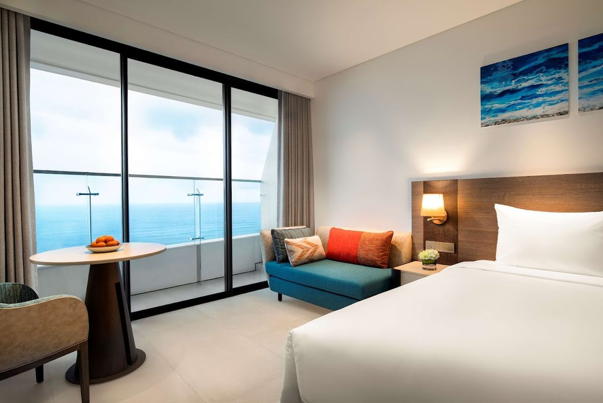 Radisson Hotel Danang pool and grounds in Son Tra