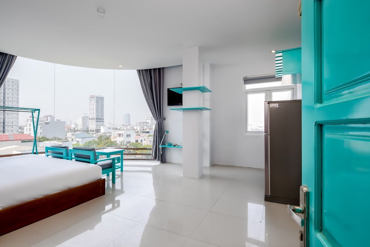 Raon Apartment and Hotel pool and grounds in An Thuong