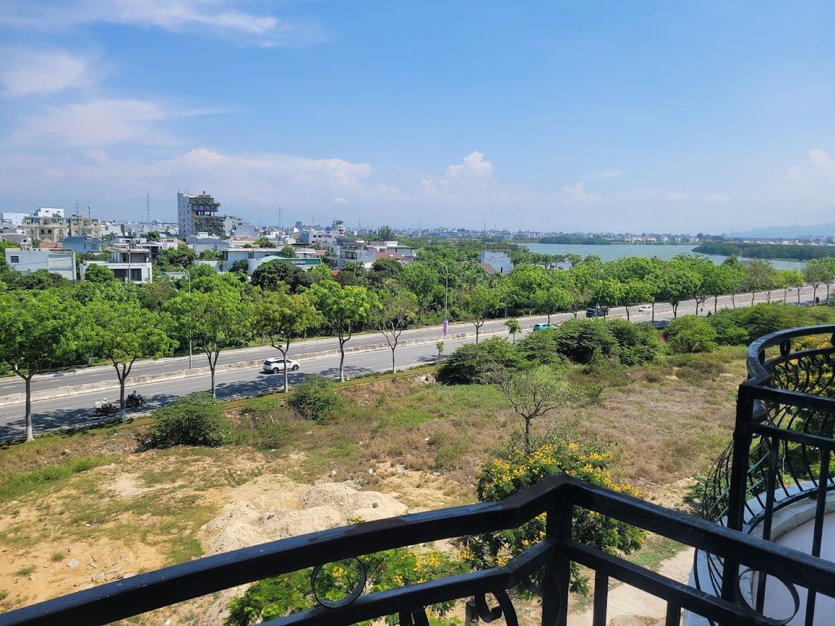 RHM HOTEL exterior in Non Nuoc