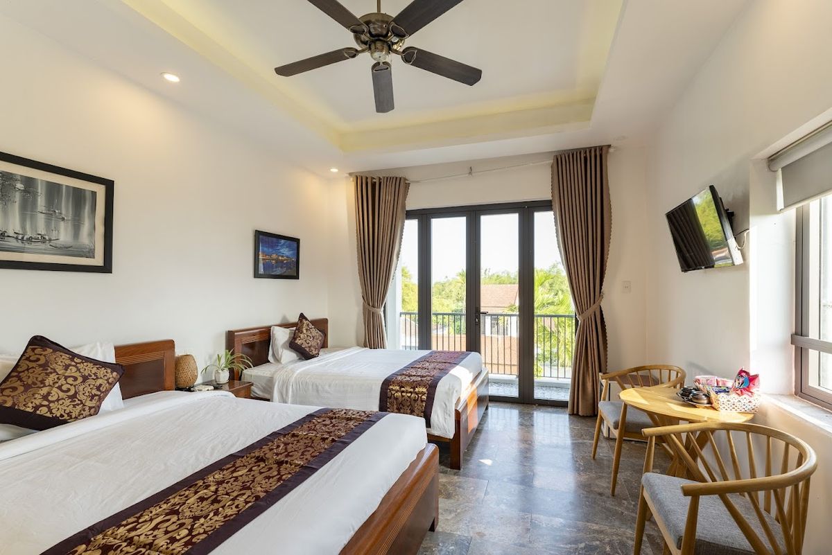 Rice River Villa pool and grounds in Hoi An Old Town