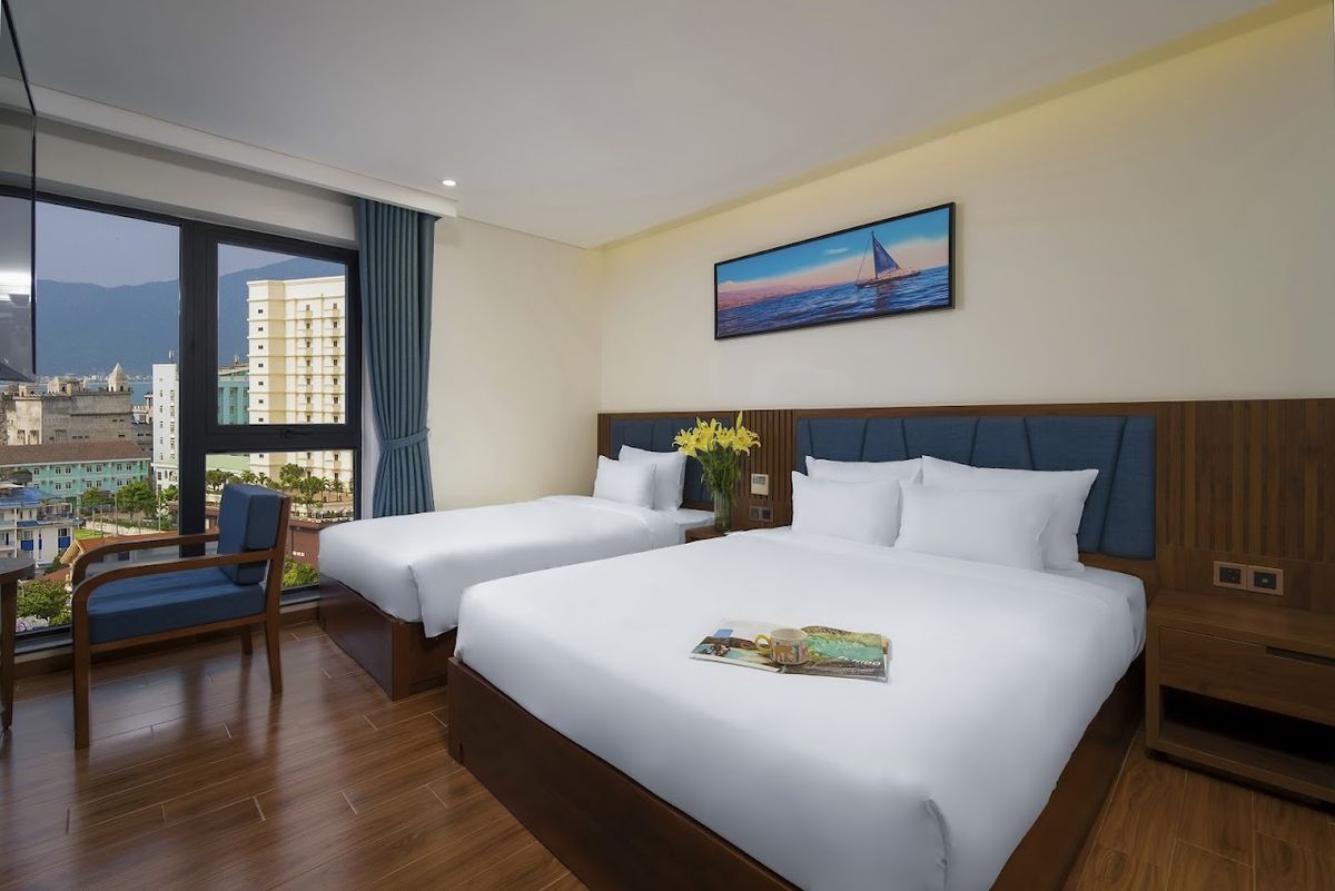 RUBY STAR DA NANG HOTEL pool and grounds in My Khe Beach