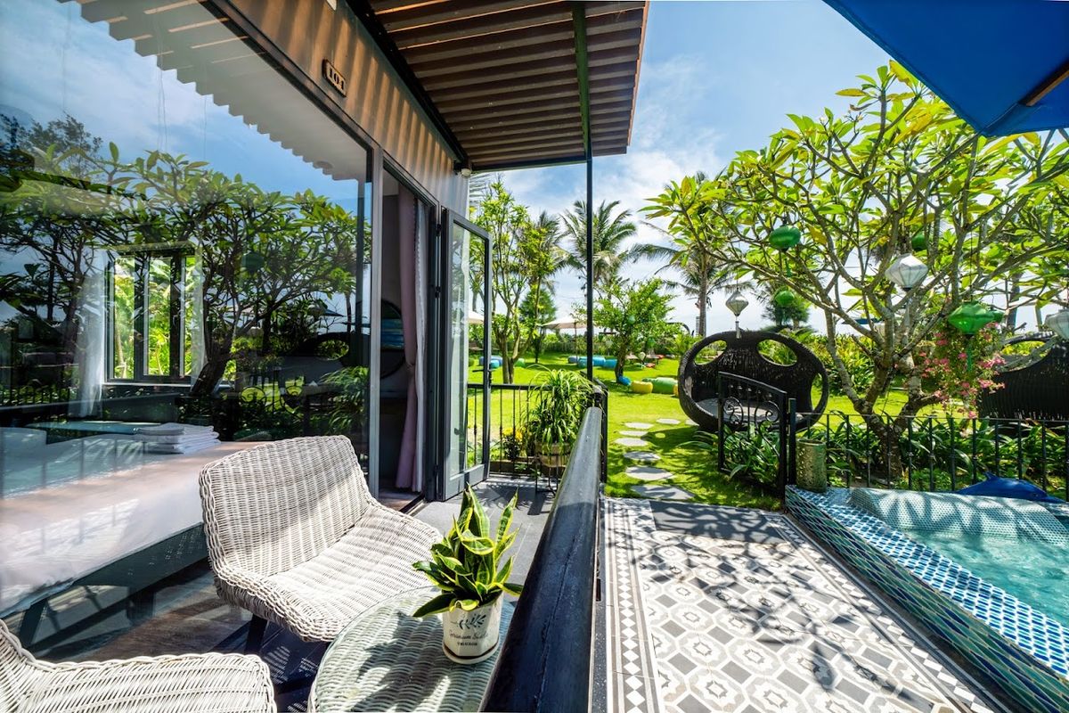 Sea'lavie Boutique Resort & Spa exterior in Cua Dai
