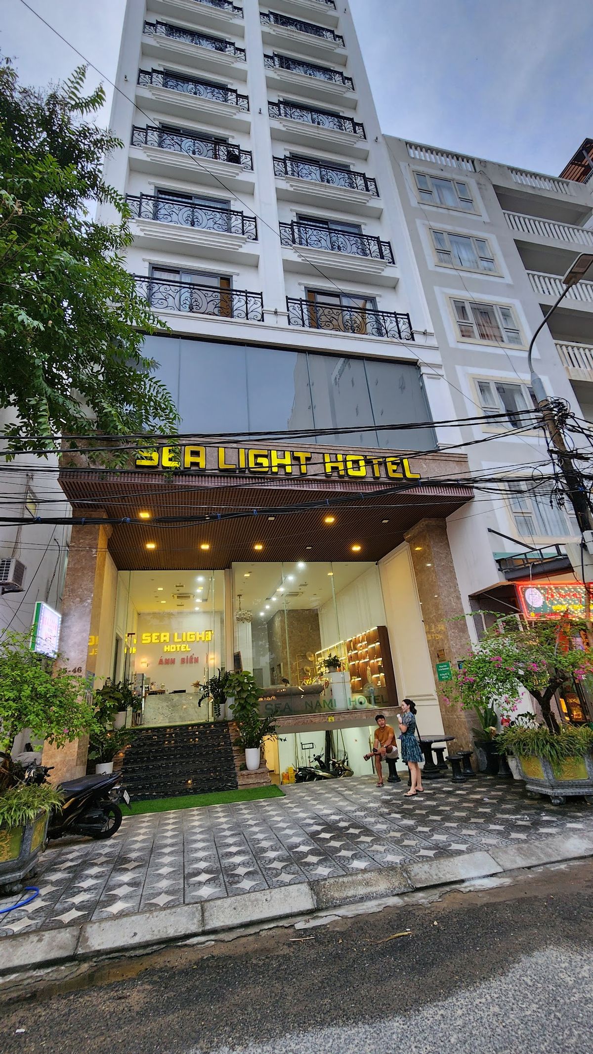 Sea Light Hotel Da Nang exterior in My Khe Beach