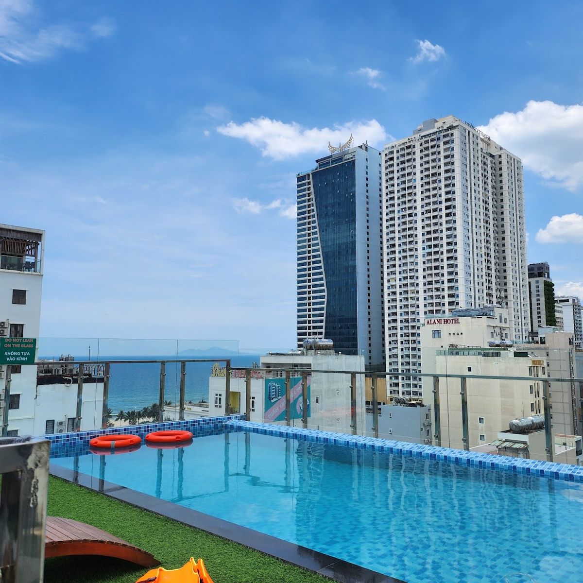 Sea Near Me Hotel Danang exterior in My Khe Beach