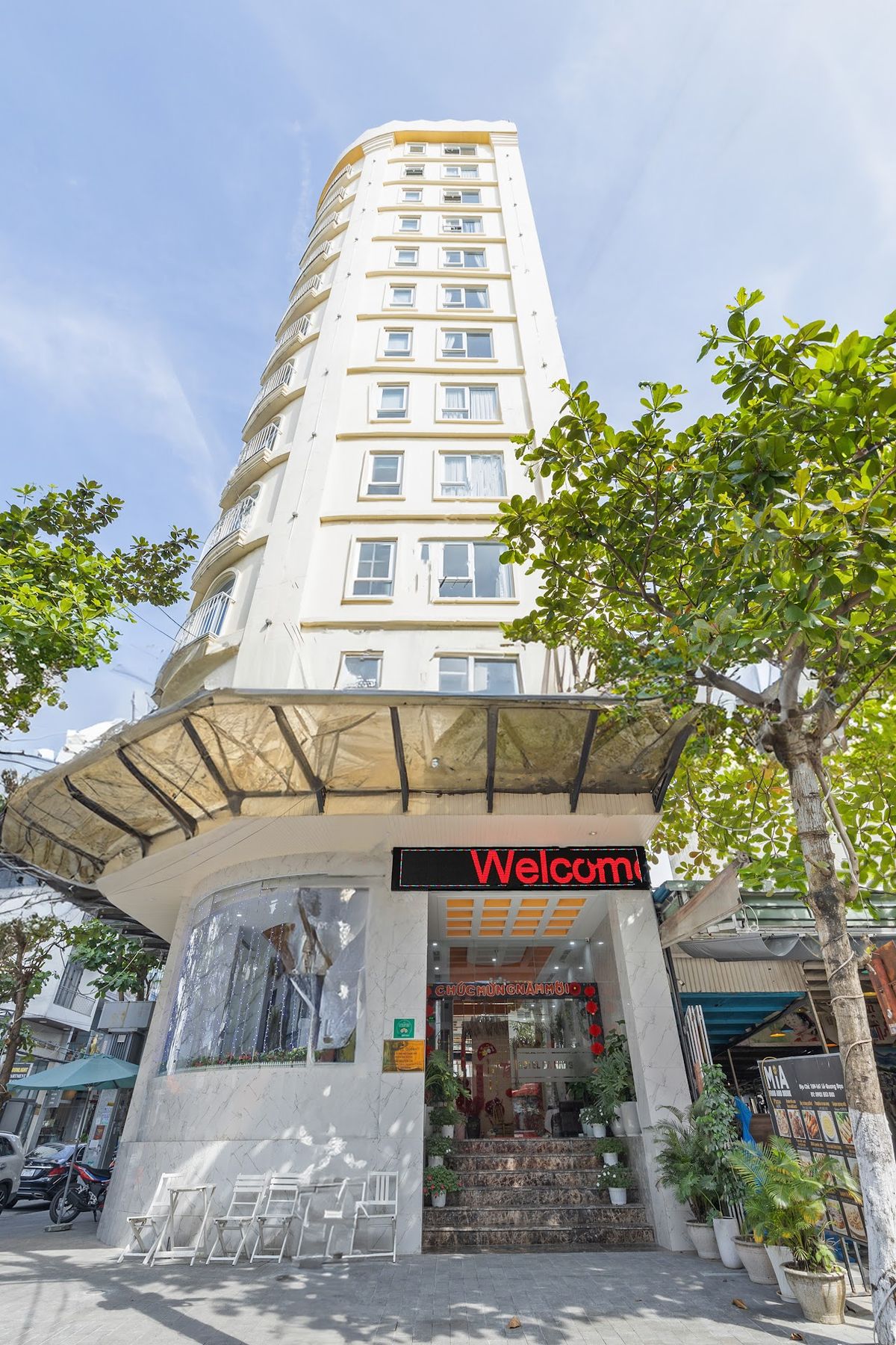 Sea Queen Hotel exterior in An Thuong