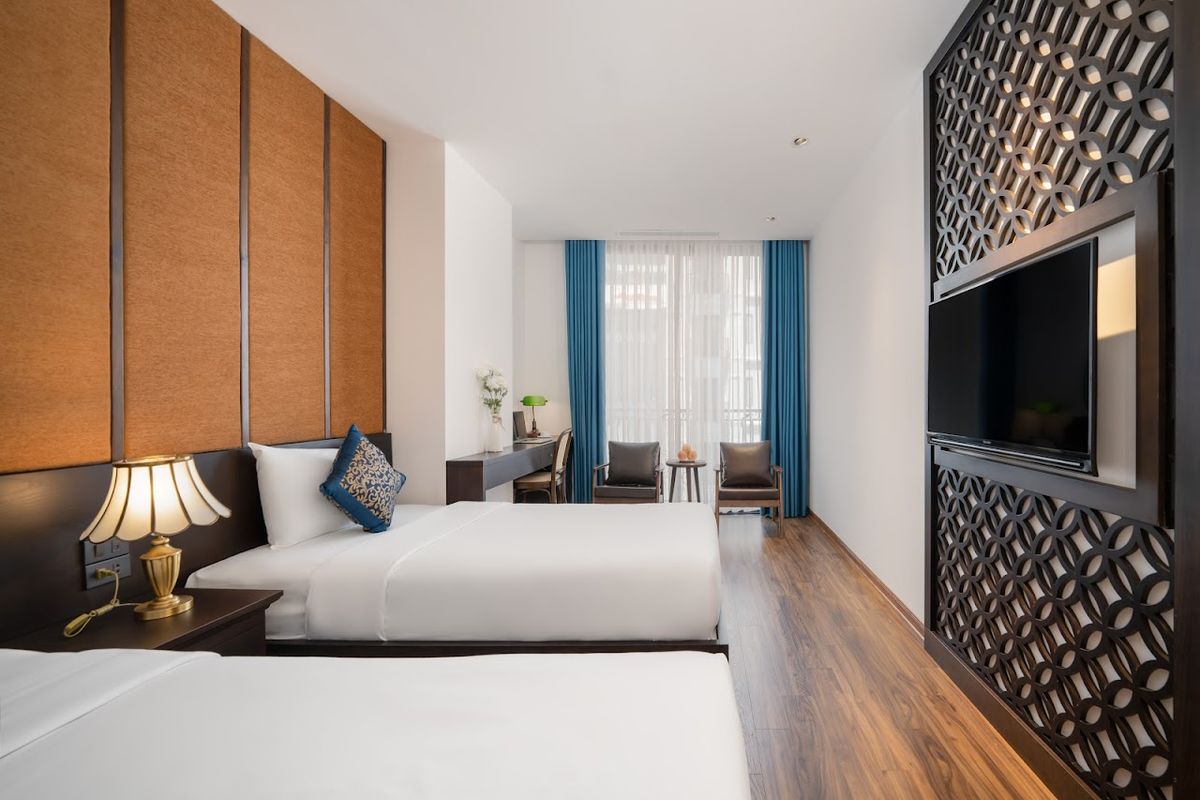 Senorita Boutique Hotel pool and grounds in An Thuong