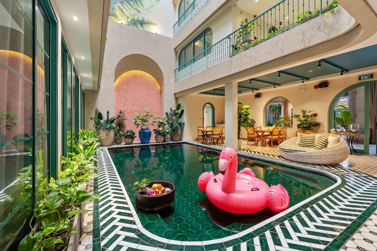Serenity Retreat & Spa Danang room interior in My Khe Beach