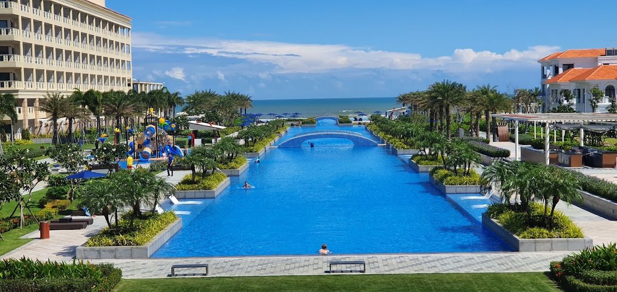 Sheraton Grand Danang Beach Resort & Spa room interior in Da Nang City Centre