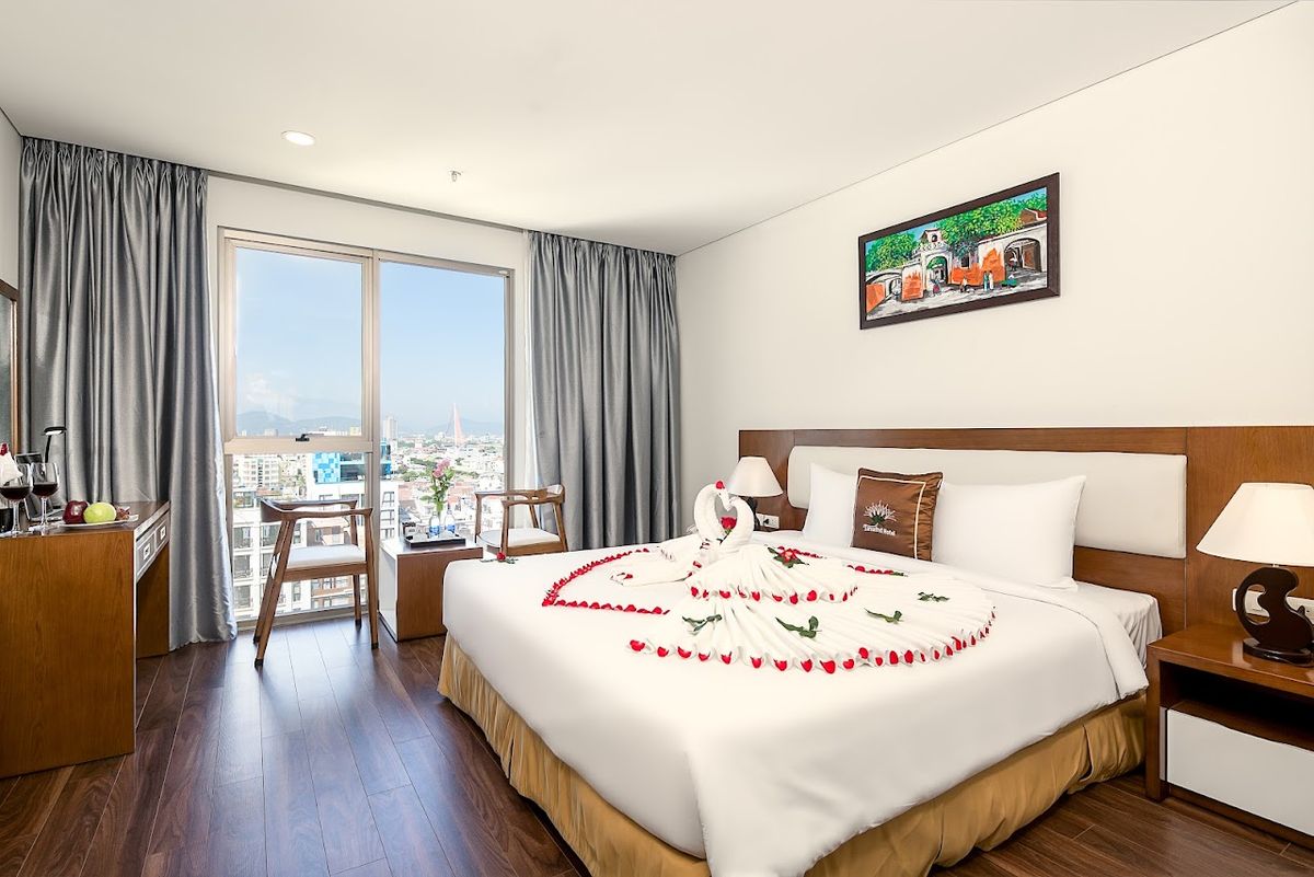 Tamarind Hotel Da Nang pool and grounds in An Thuong