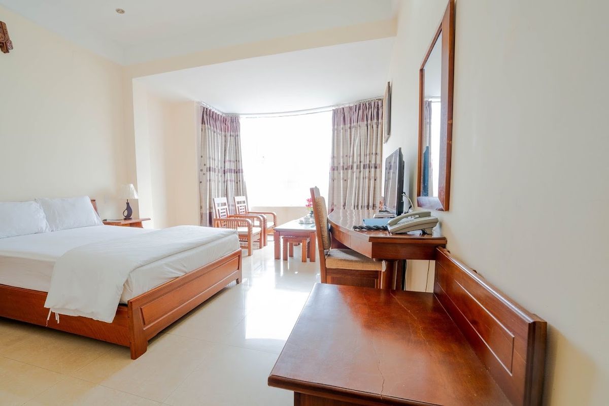 Thanh Lan Hotel room interior in Da Nang City Centre