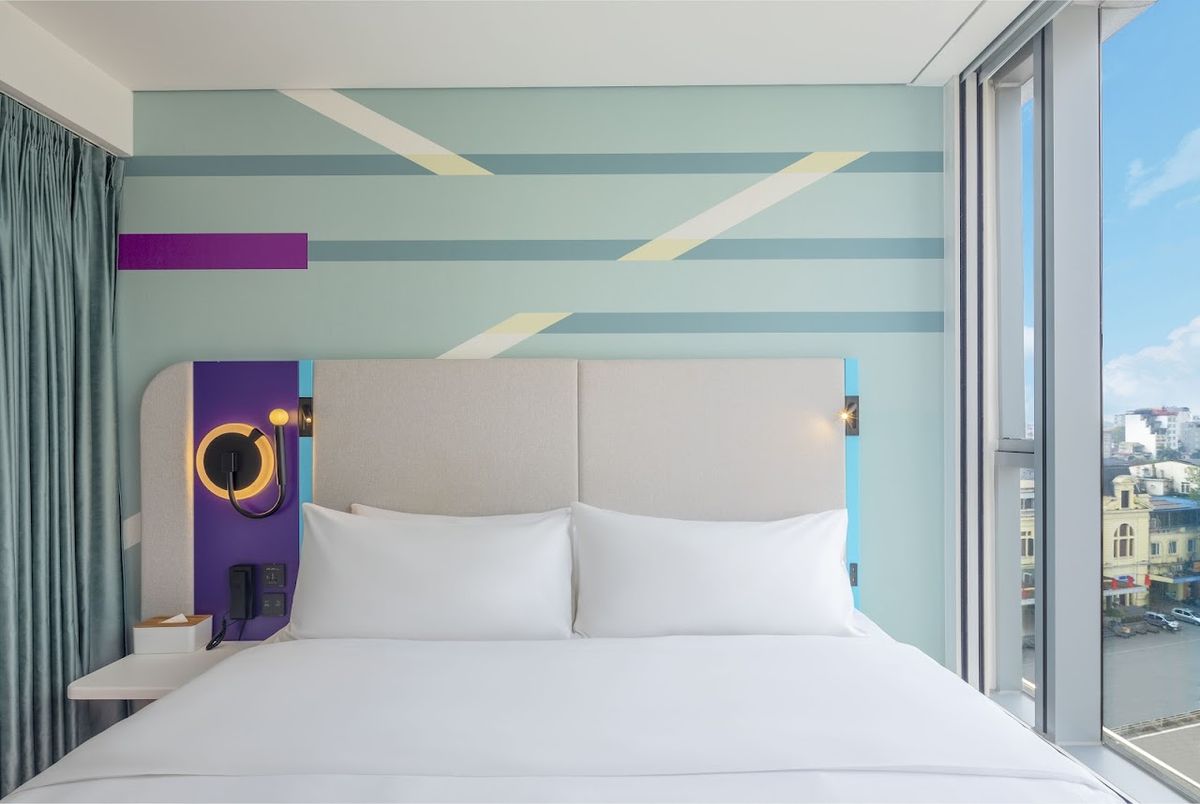 Tru by Hilton Da Nang City Centre pool and grounds in Da Nang City Centre