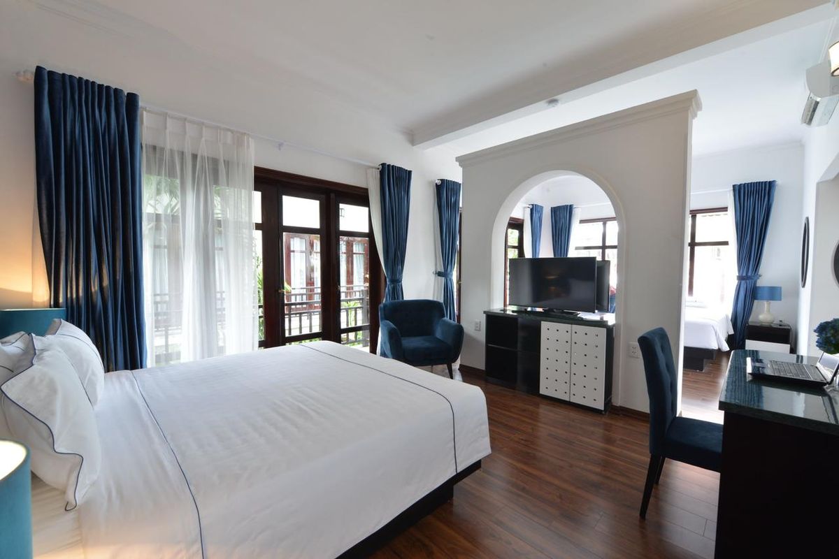 TTC Hotel - Hội An pool and grounds in Hoi An Old Town