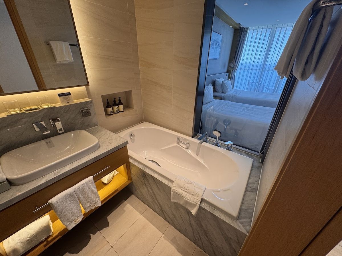 Văn Phòng Công Chứng Nguyễn Thị Diễm Hương Sel de Mer Hotel & Suites facilities in Da Nang City Centre