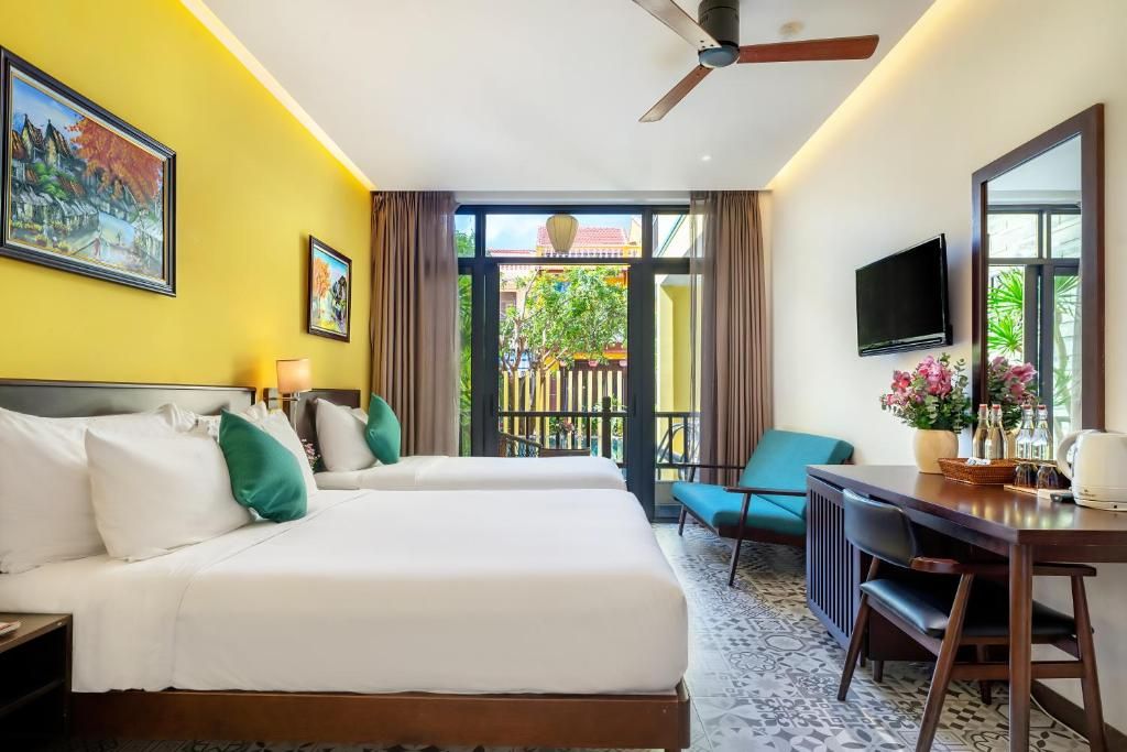 Villa Soleil Hoi An pool and grounds in Hoi An Old Town