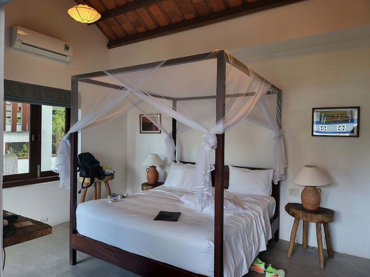 VINA Beach Villas pool and grounds in Hoi An Old Town