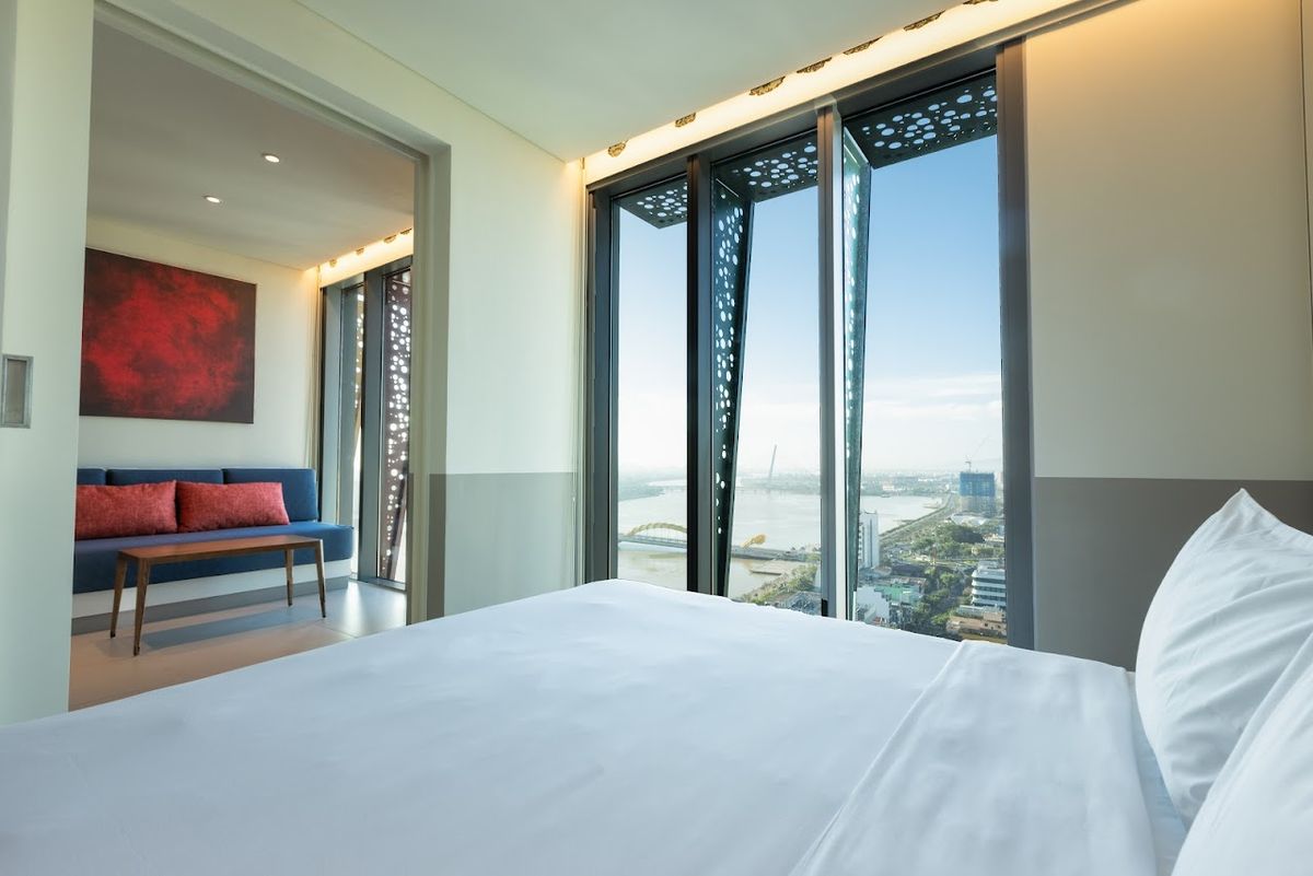 Wink Danang Centre, part of Unscripted by Hyatt pool and grounds in Son Tra